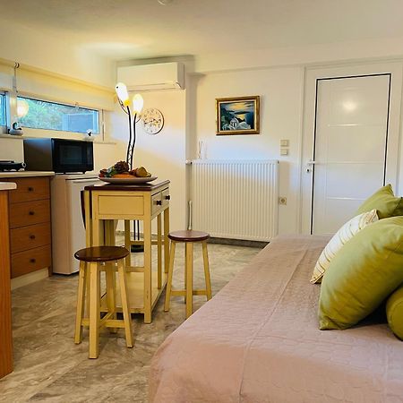 Erotospilia Porto Rafti Near The Athens Airport Apartment Bagian luar foto