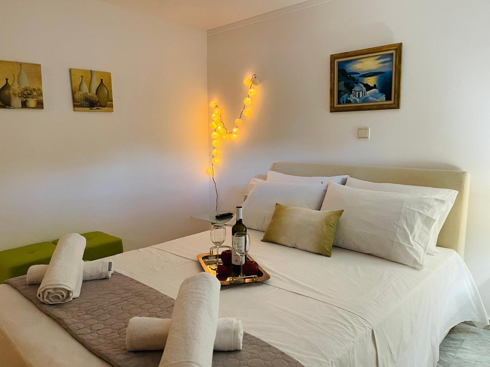 Erotospilia Porto Rafti Near The Athens Airport Apartment Bagian luar foto