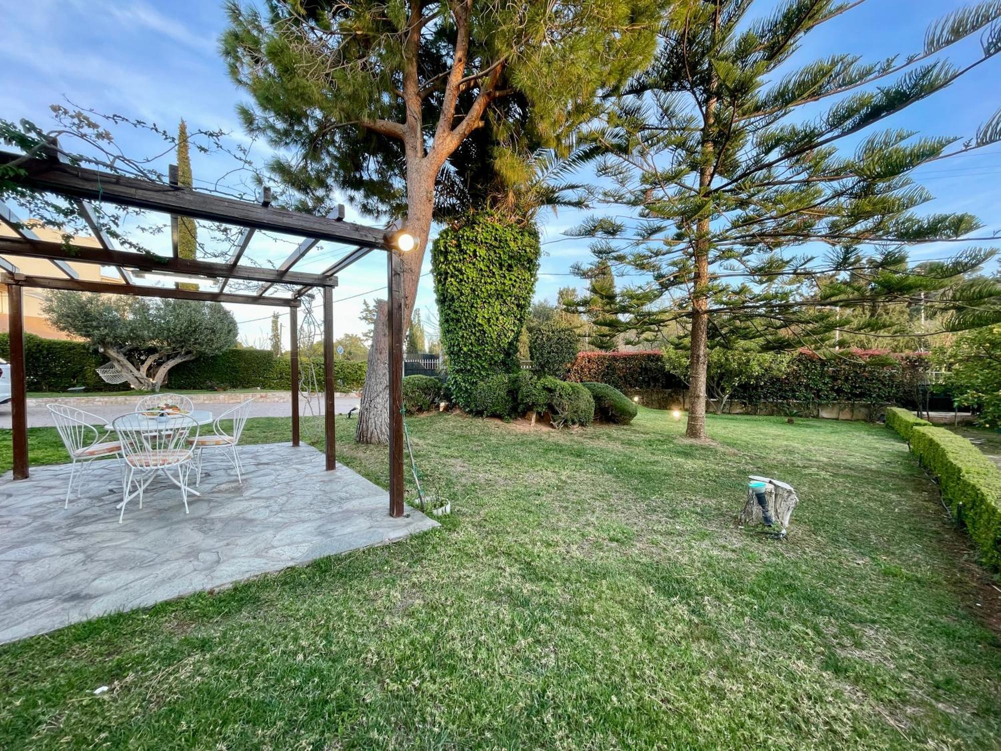 Erotospilia Porto Rafti Near The Athens Airport Apartment Bagian luar foto