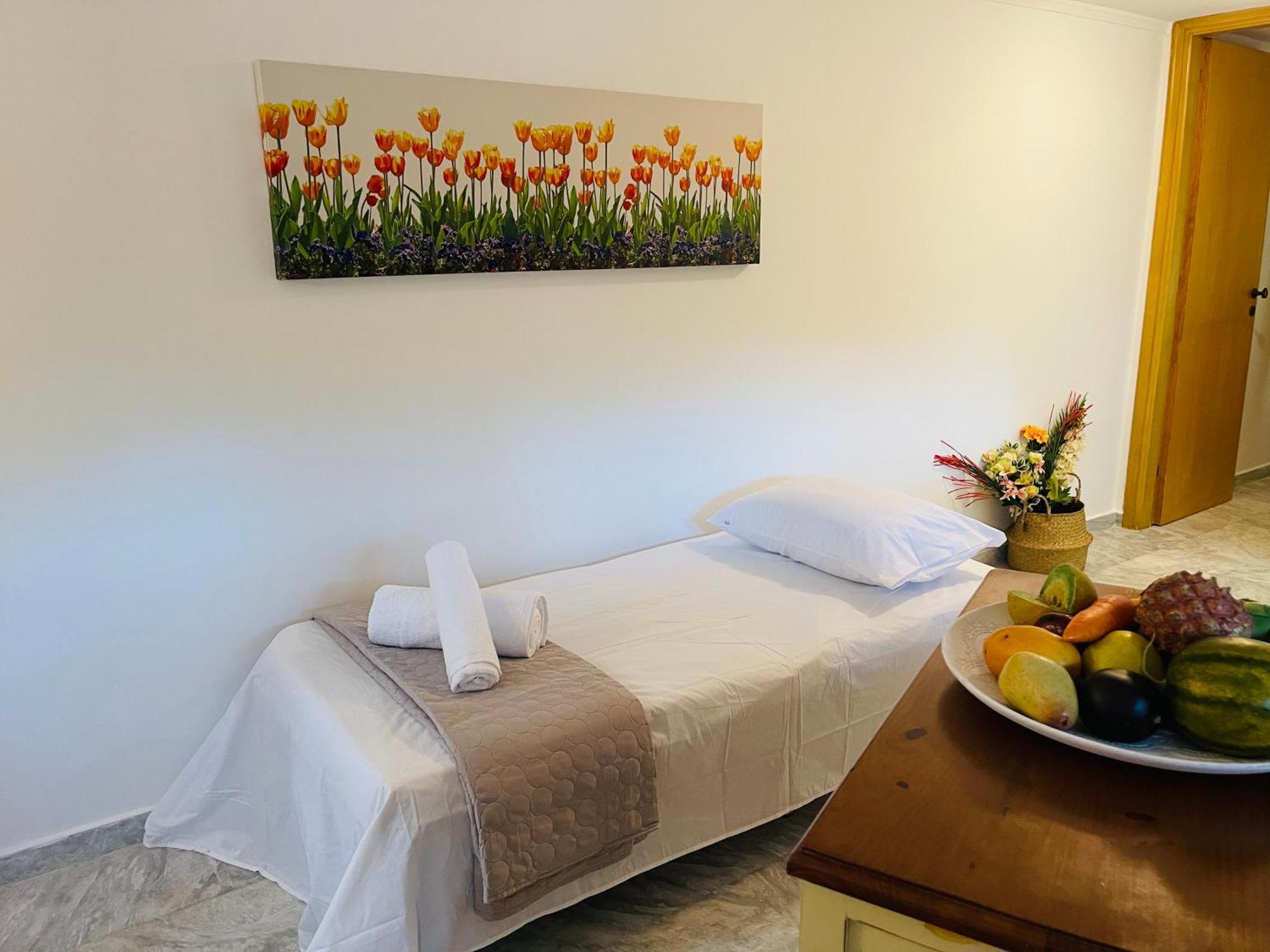 Erotospilia Porto Rafti Near The Athens Airport Apartment Bagian luar foto