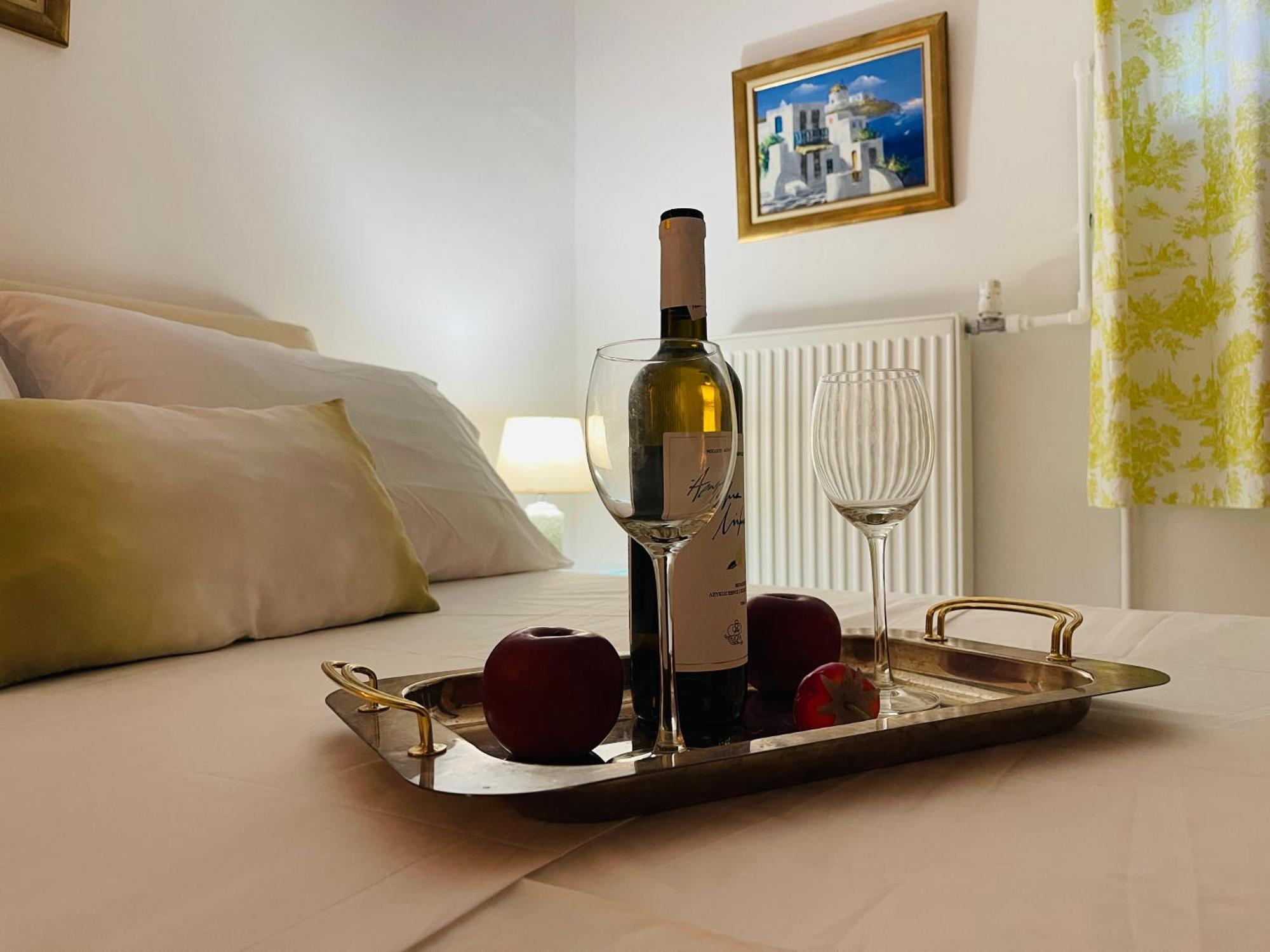 Erotospilia Porto Rafti Near The Athens Airport Apartment Bagian luar foto